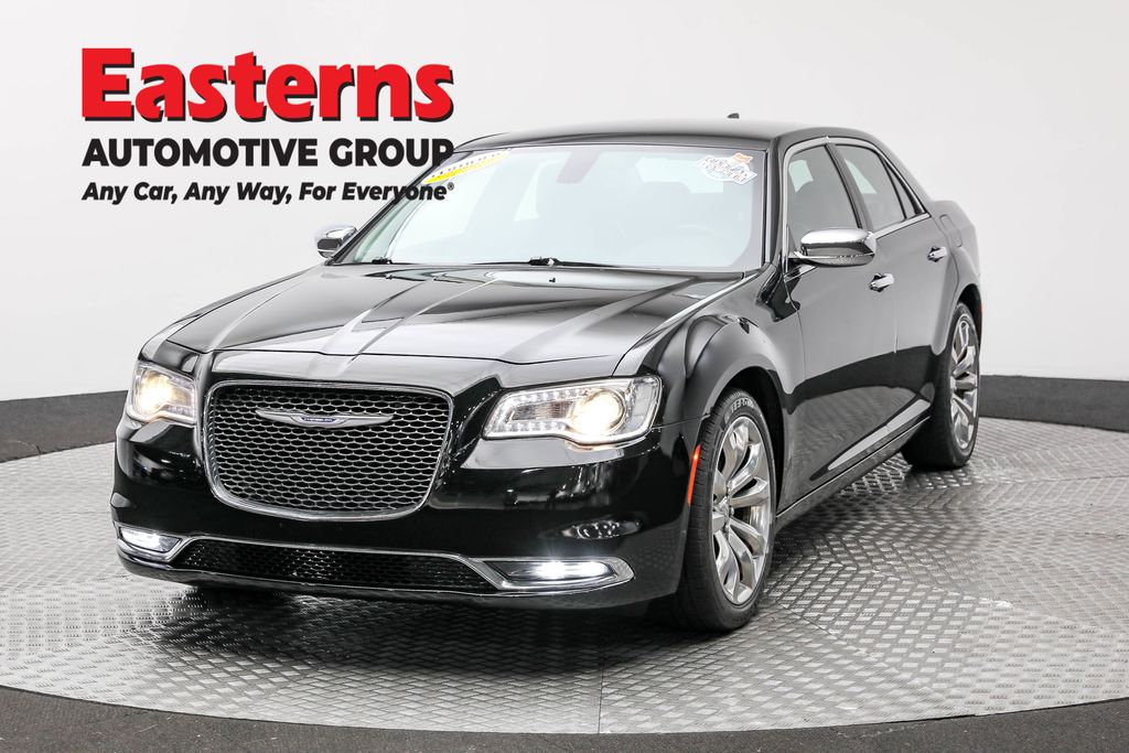 2019 Chrysler 300 Limited's photo