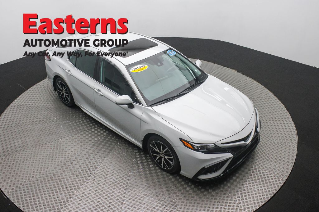2023 Toyota Camry SE photo 3