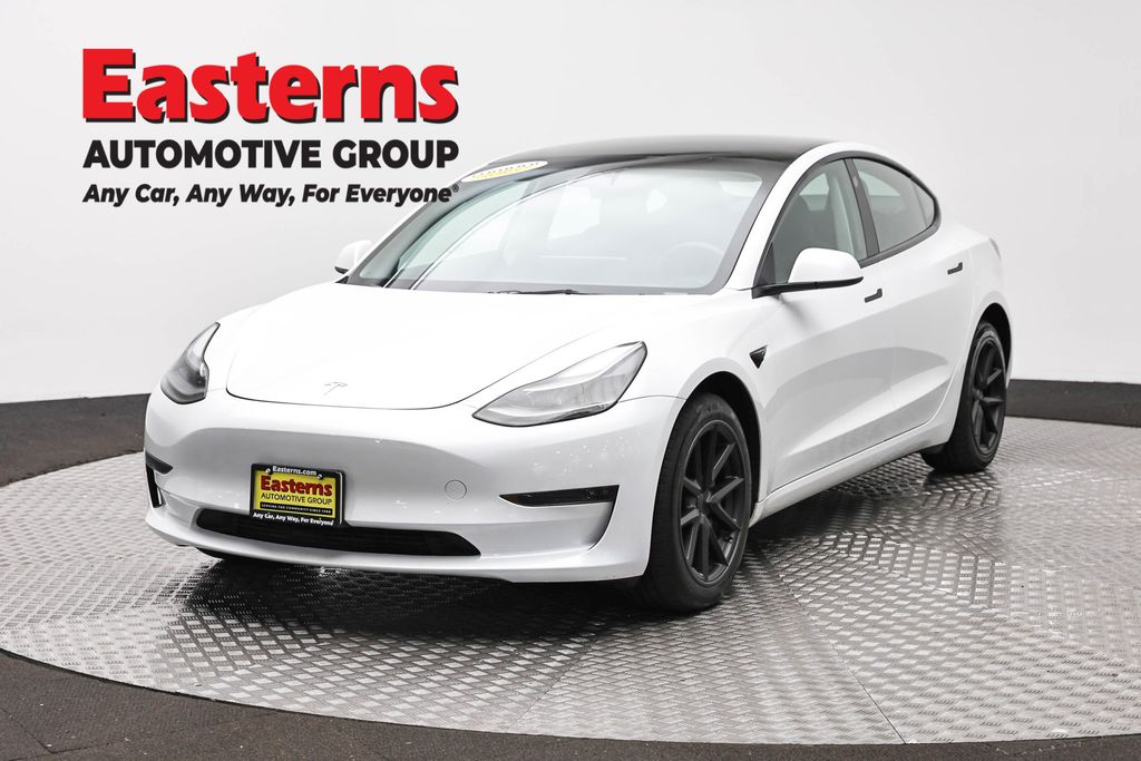 2023 Tesla Model 3 -'s photo