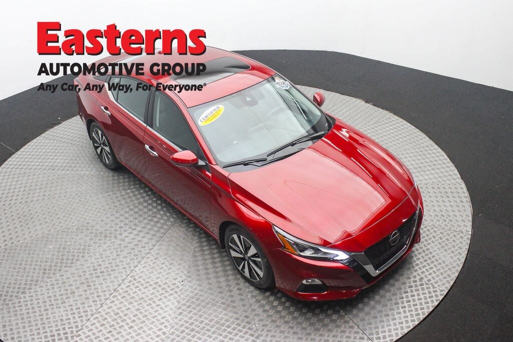 Used 2021 Nissan Altima 2.5 SV Sedan
