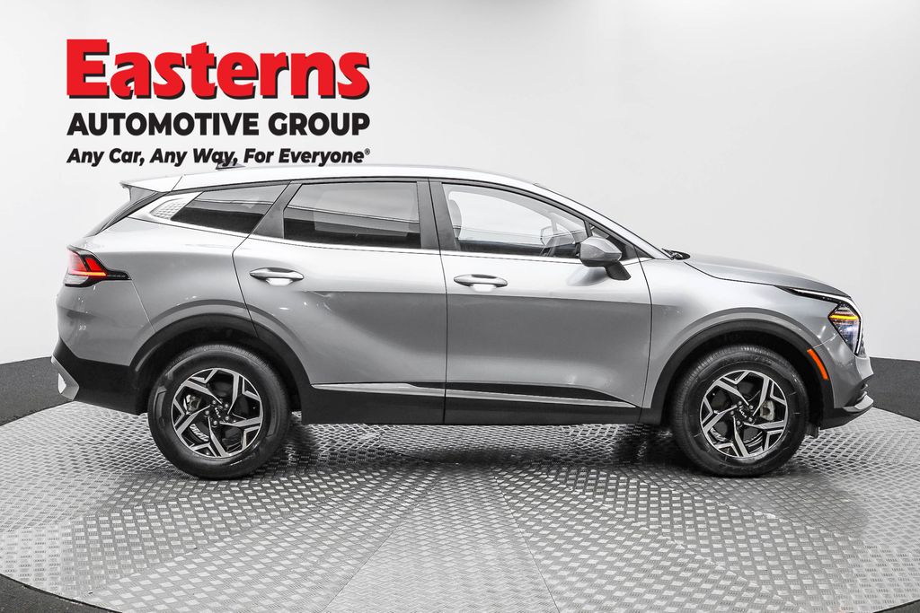 2024 Kia Sportage LX photo 3