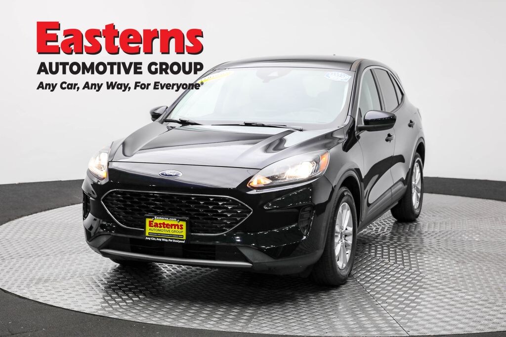 Used 2021 Ford Escape Hybrid SE SUV