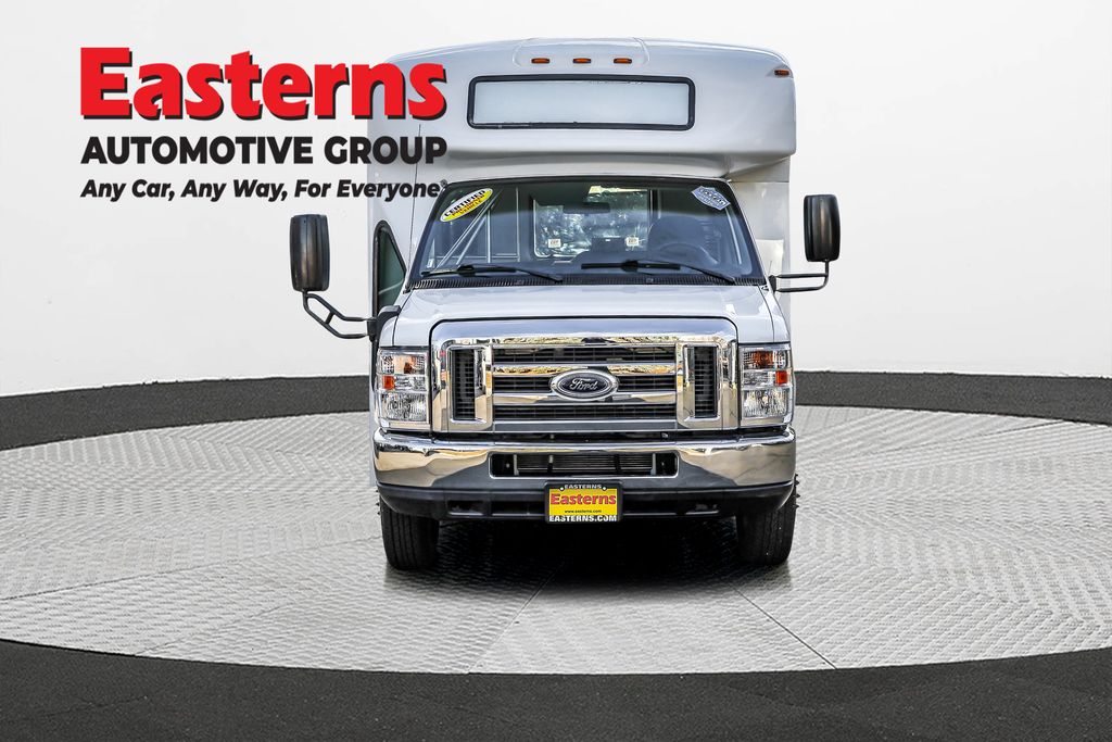 2019 Ford E-Series Cutaway Base's photo