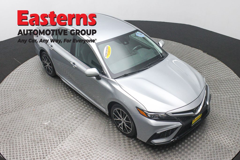 2024 Toyota Camry SE photo 3