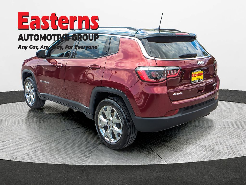 2022 Jeep Compass Limited photo 4