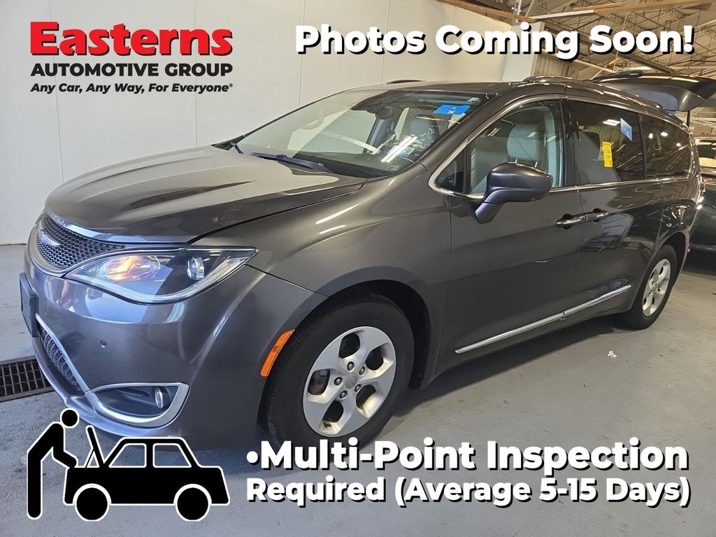 2017 Chrysler Pacifica Touring-L Plus