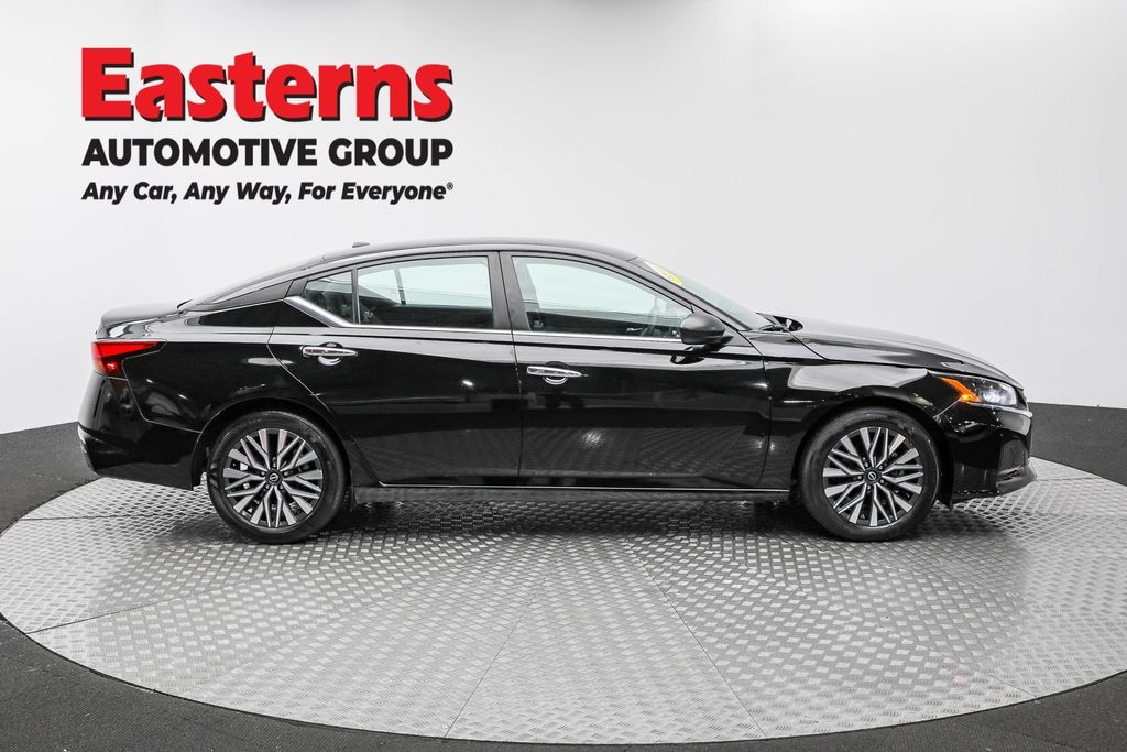 Used 2024 Nissan Altima 2.5 SV Sedan