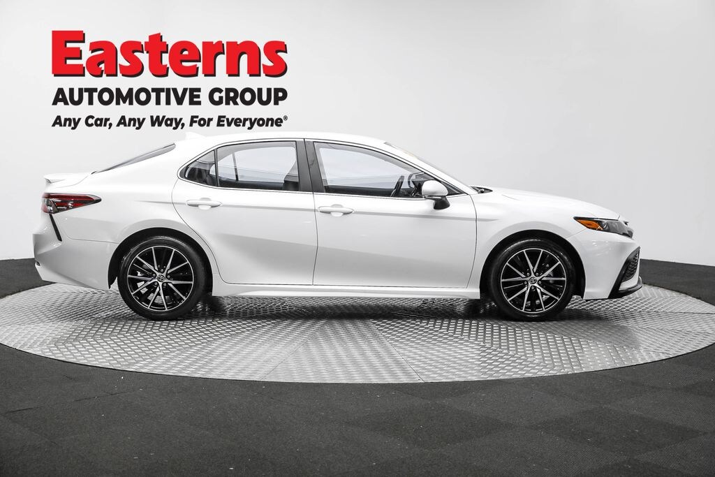 Used 2023 Toyota Camry SE Sedan