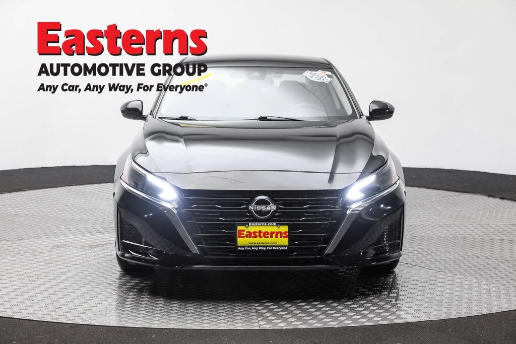 Used 2023 Nissan Altima 2.5 SV Sedan