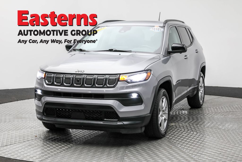 2022 Jeep Compass Latitude's photo