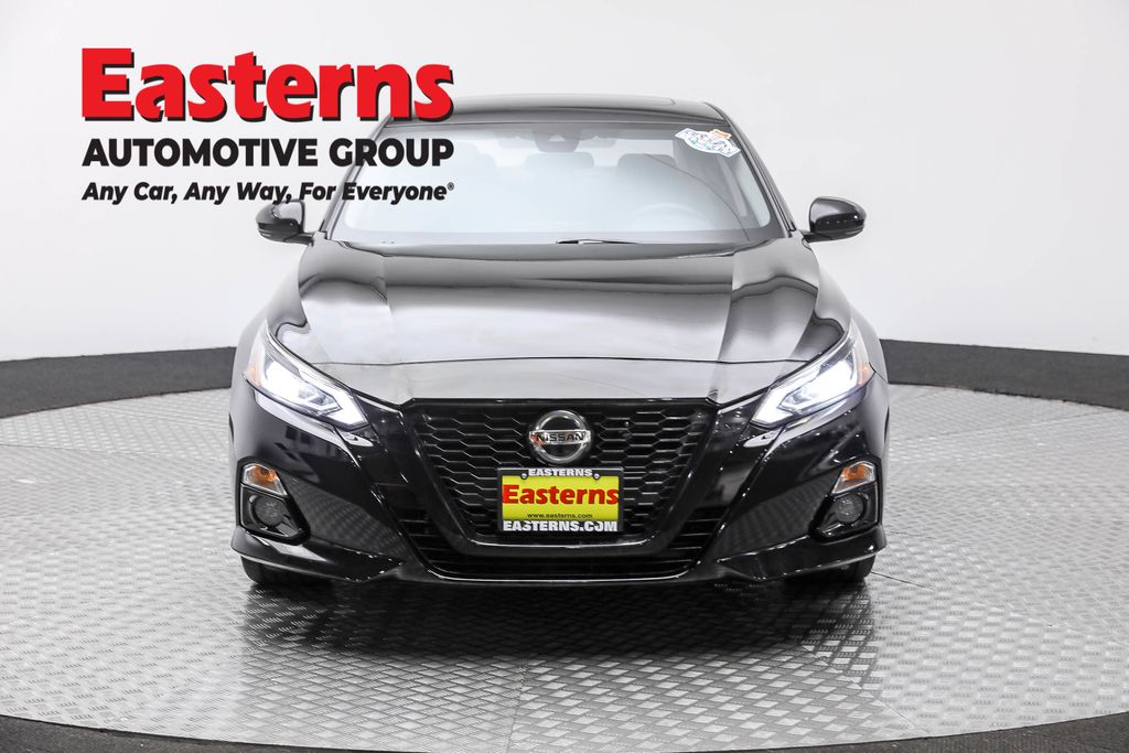 2022 Nissan Altima 2.5 SR photo 2