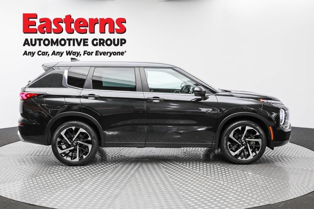 Used 2023 Mitsubishi Outlander Phev SE SUV