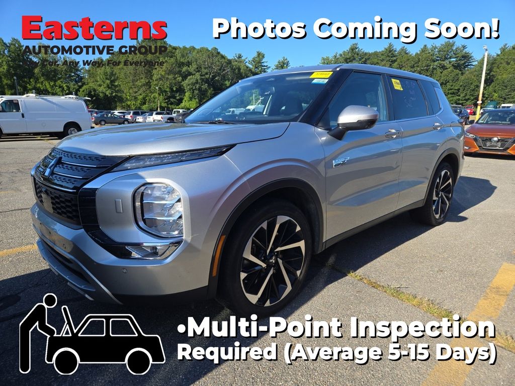 2023 Mitsubishi Outlander Plug-In Hybrid SE