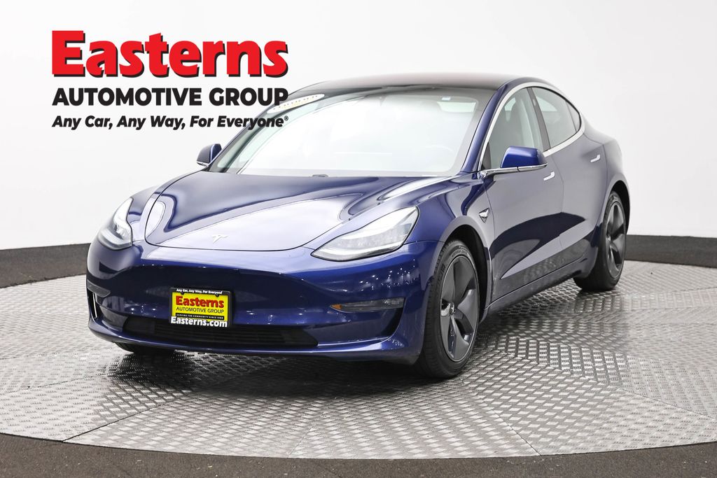 2018 Tesla Model 3 -'s photo