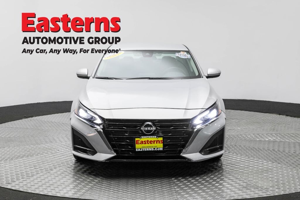 Used 2023 Nissan Altima 2.5 SV Sedan