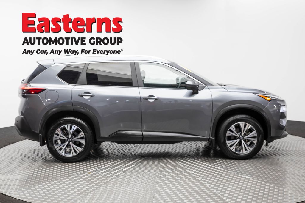 2023 Nissan Rogue SV photo 4