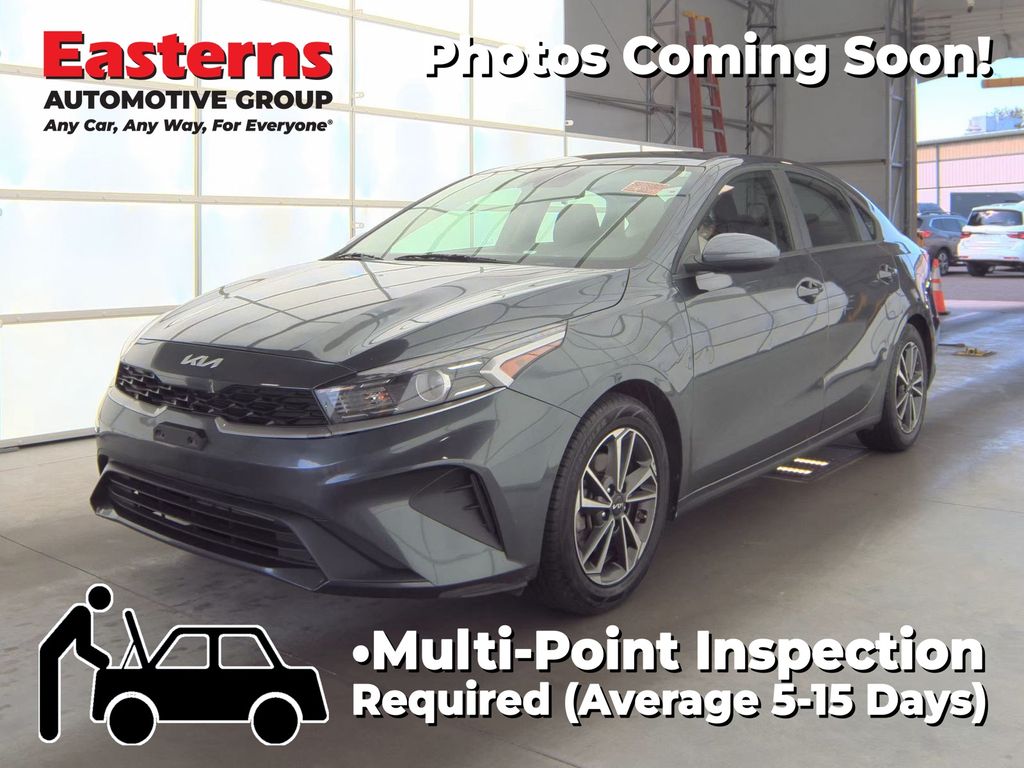 2023 Kia Forte LXS AT's photo