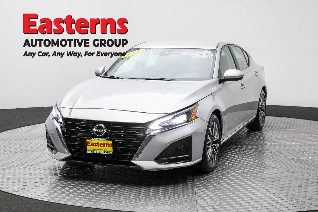 Used 2023 Nissan Altima 2.5 SV Sedan
