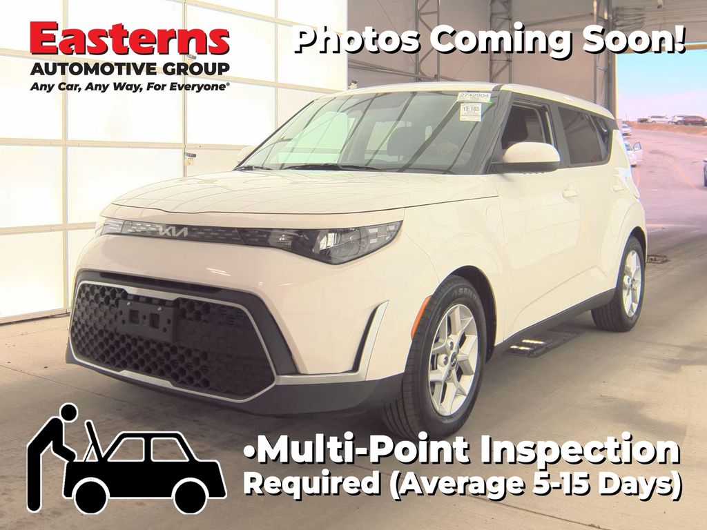 2024 Kia Soul LX's photo
