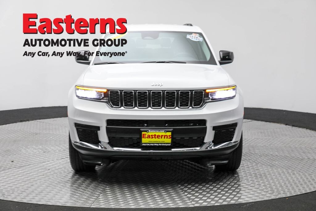 Used 2023 Jeep Grand Cherokee L Laredo SUV