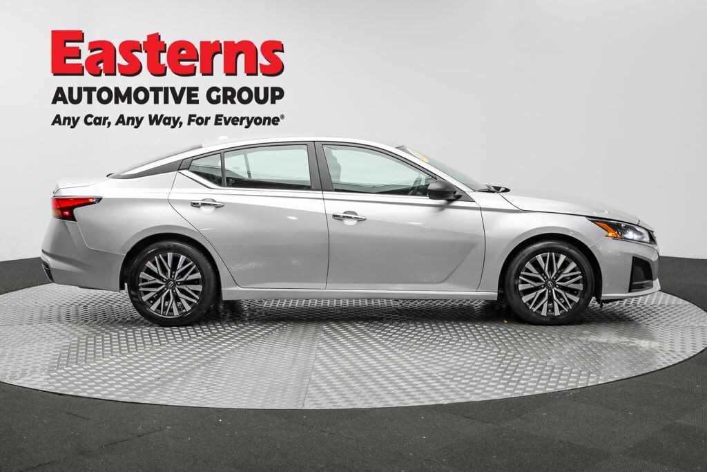 Used 2024 Nissan Altima 2.5 SV Sedan