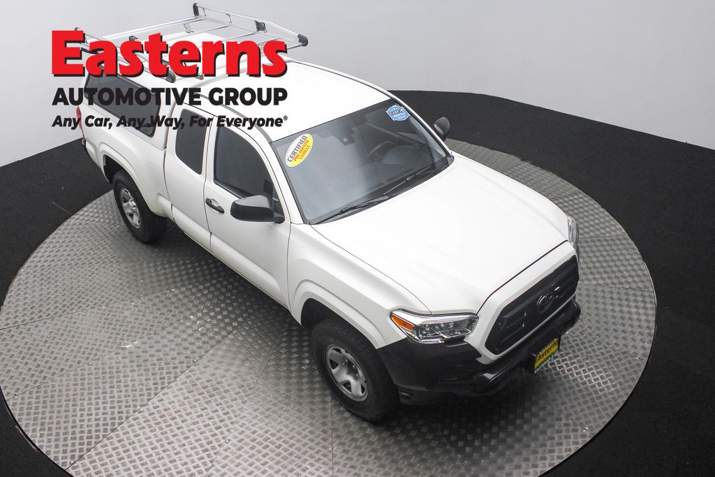 2021 Toyota Tacoma SR photo 3