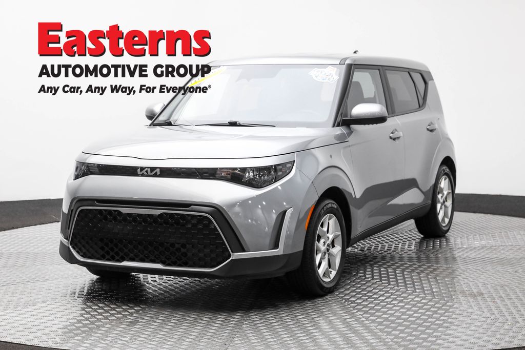 2023 Kia Soul LX