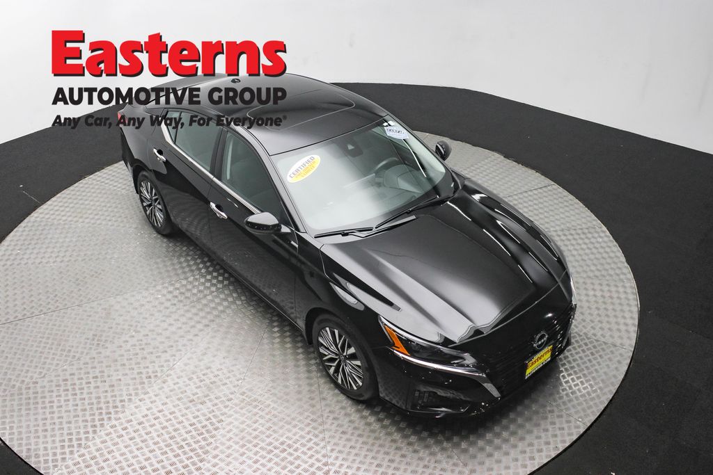 2023 Nissan Altima 2.5 SV photo 2