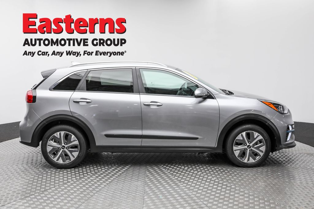 2022 Kia Niro EV EX photo 2