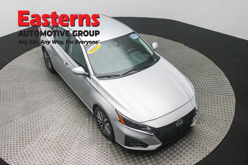 2023 Nissan Altima 2.5 SV photo 3