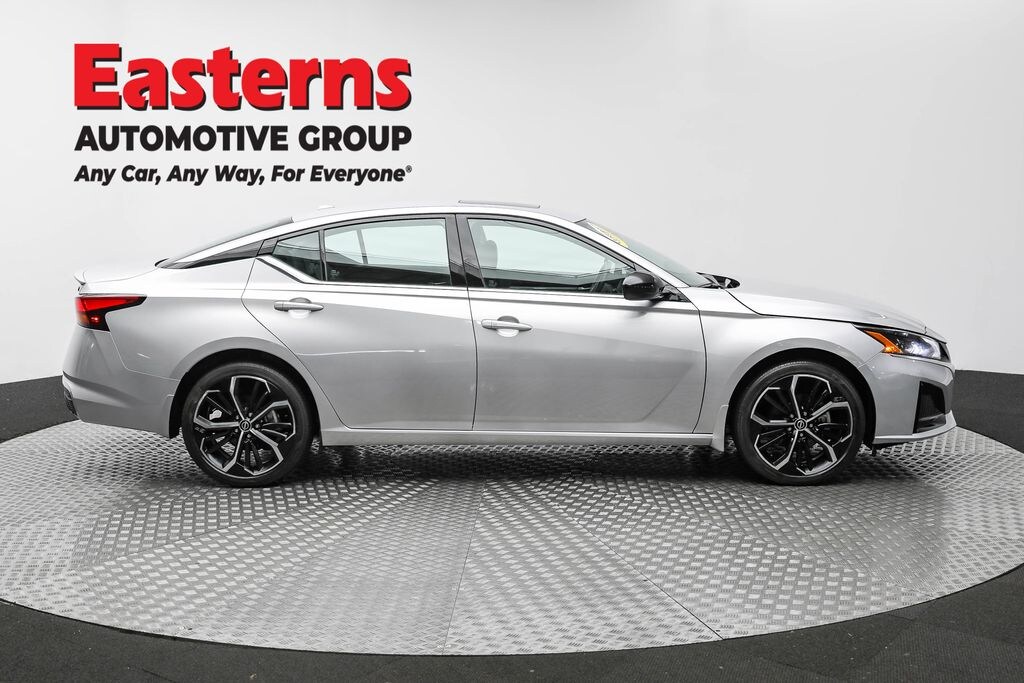 Used 2023 Nissan Altima 2.5 SR Sedan