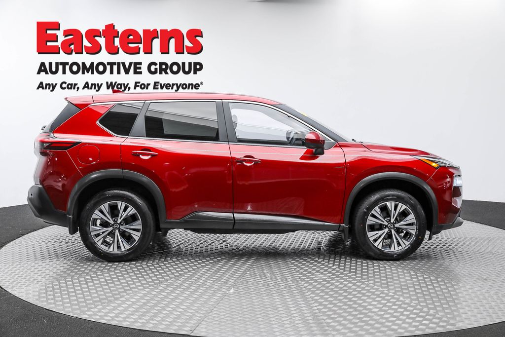 2023 Nissan Rogue SV photo 3
