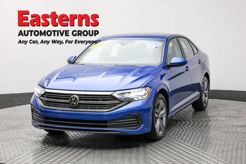 2024 Volkswagen Jetta SE's photo