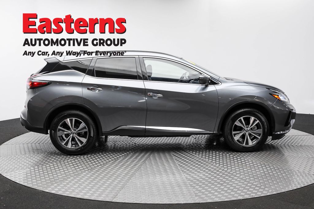 2023 Nissan Murano SV photo 2