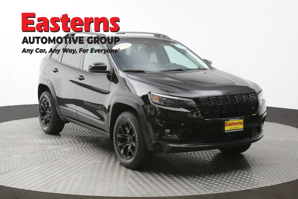 2022 Jeep Cherokee Latitude photo 3