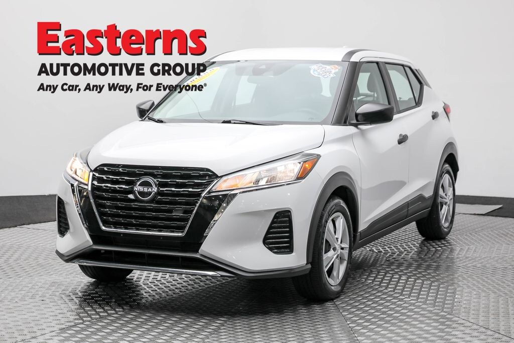 Used 2022 Nissan Kicks S SUV