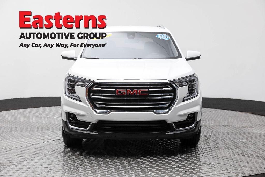 Used 2024 GMC Terrain SLT SUV