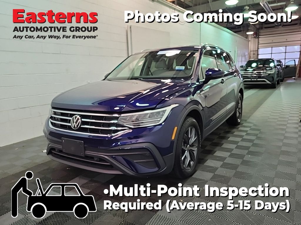 2022 Volkswagen Tiguan SE's photo