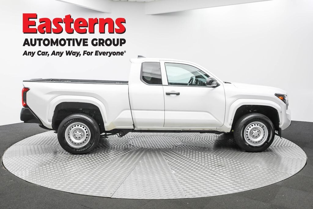 Used 2025 Toyota Tacoma SR Truck