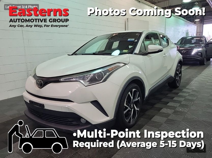 2018 Toyota C-HR XLE Premium's photo