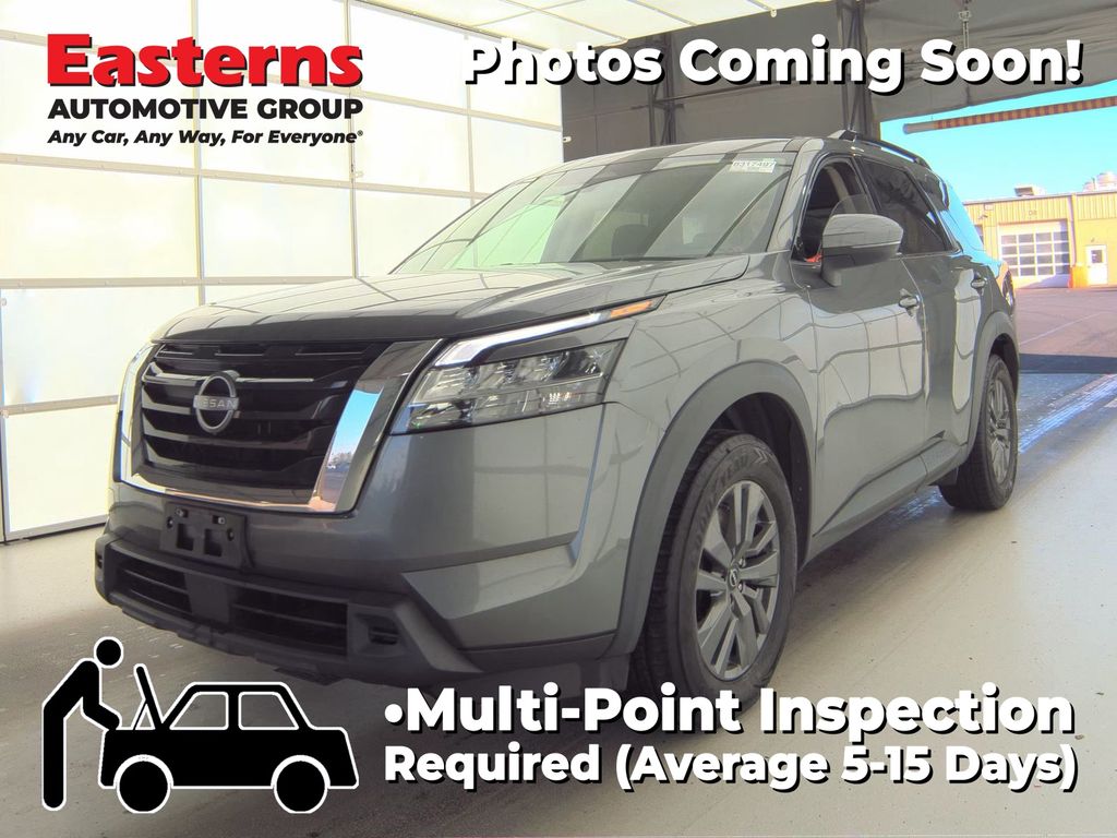 2022 Nissan Pathfinder SV 2WD's photo
