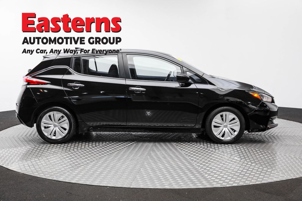 2024 Nissan Leaf S photo 3