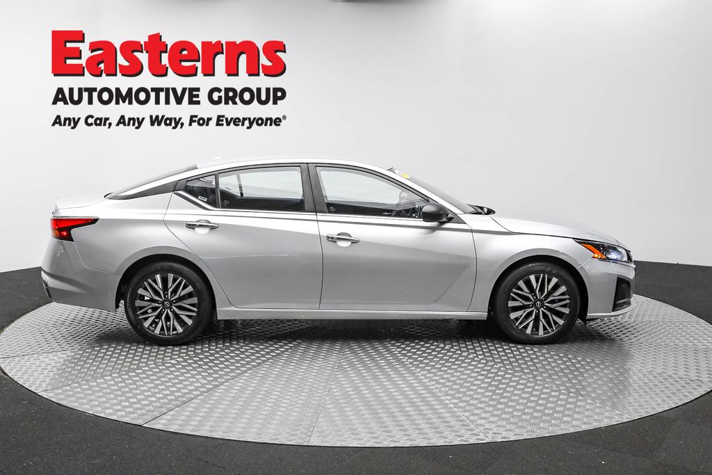 2024 Nissan Altima 2.5 SV photo 4