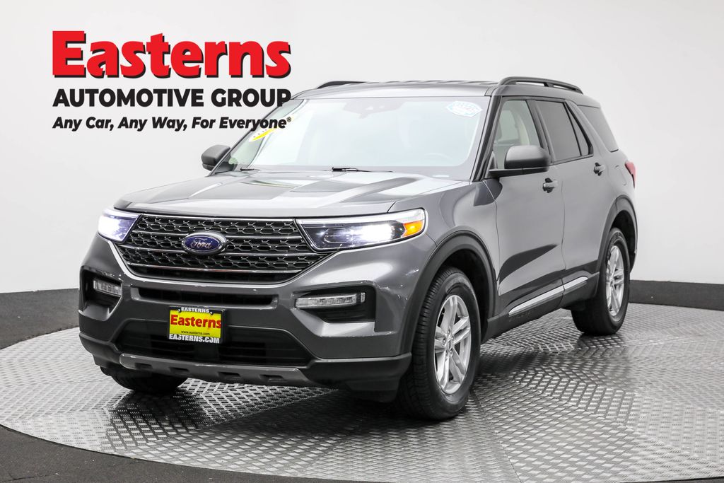 2022 Ford Explorer XLT's photo