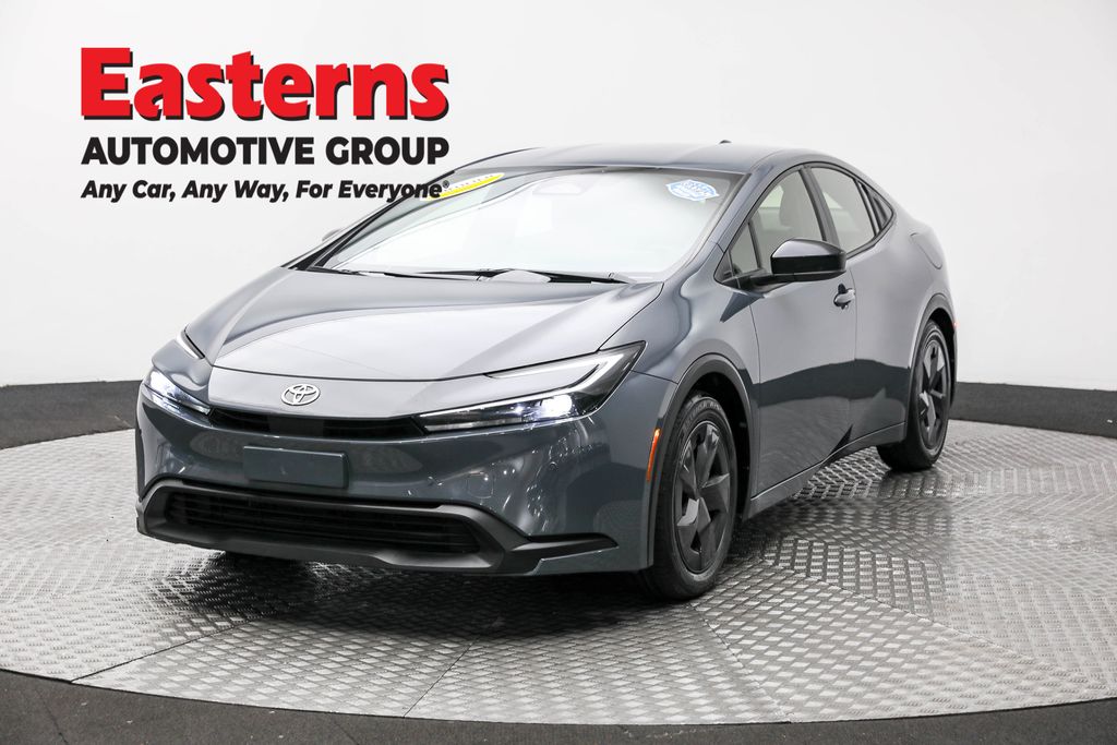 2024 Toyota Prius Limited's photo