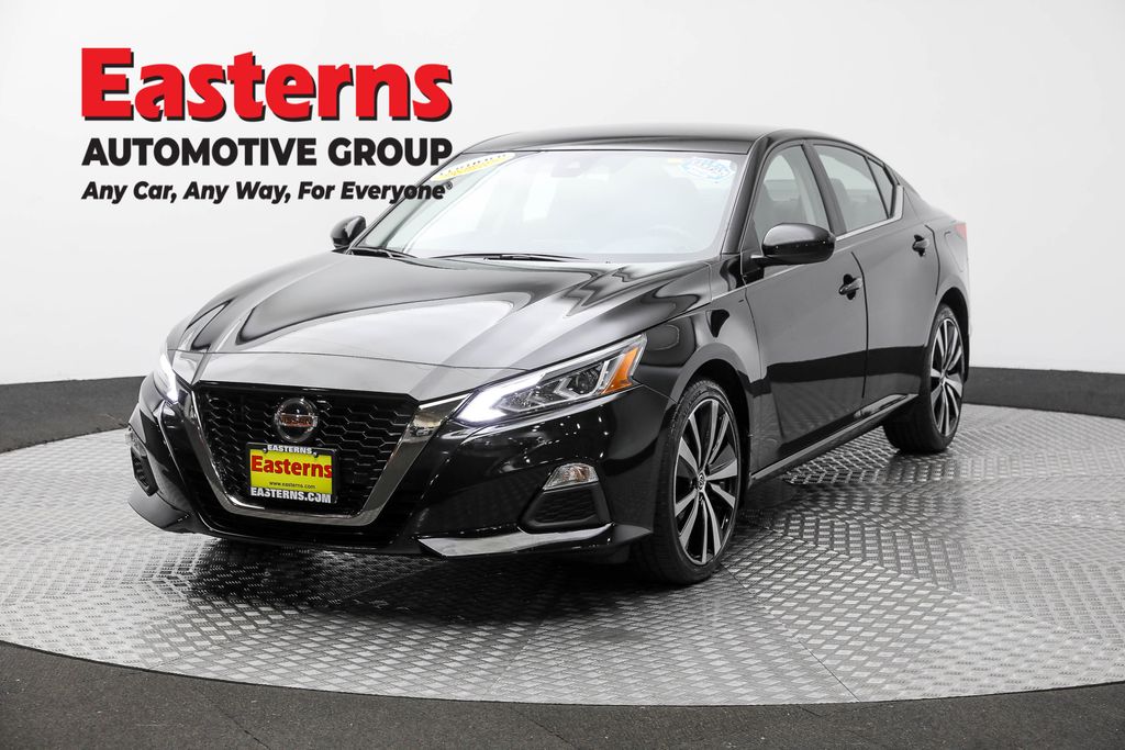 2022 Nissan Altima SR