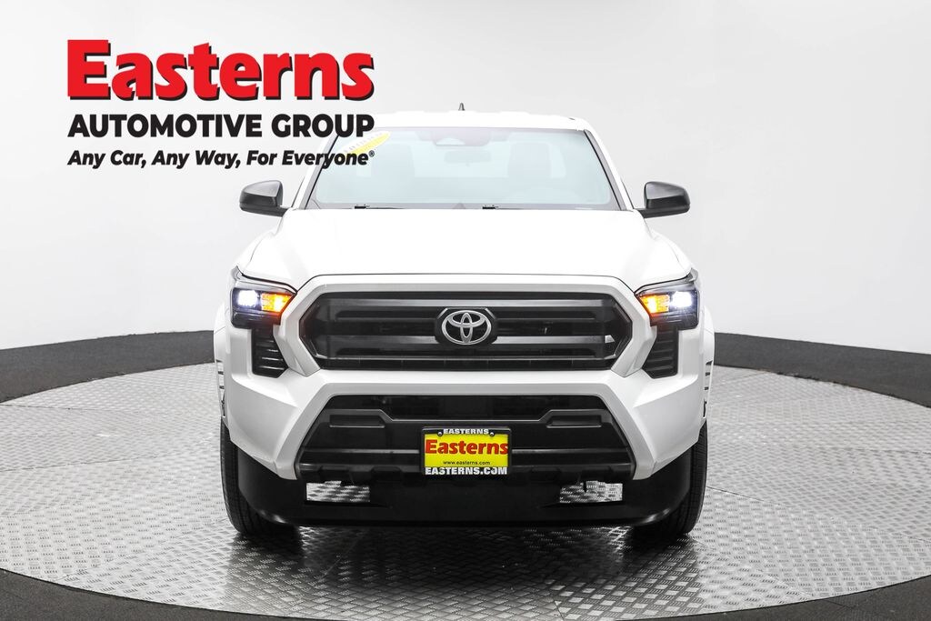 Used 2025 Toyota Tacoma SR Truck