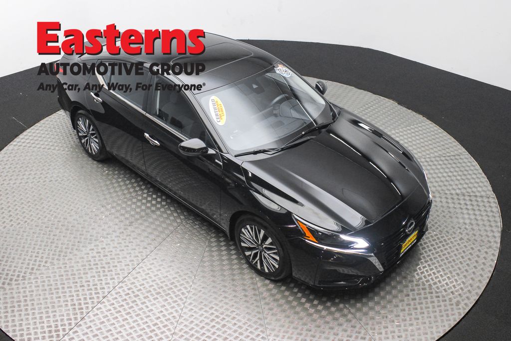 2023 Nissan Altima 2.5 SV photo 3