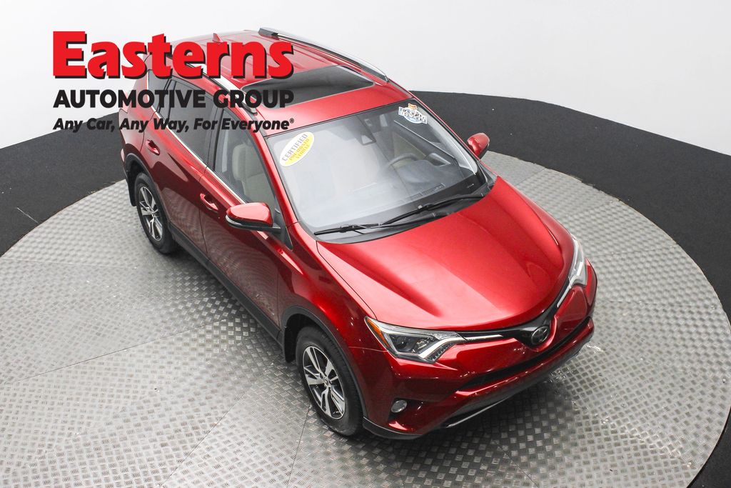 2018 Toyota RAV4 XLE photo 2