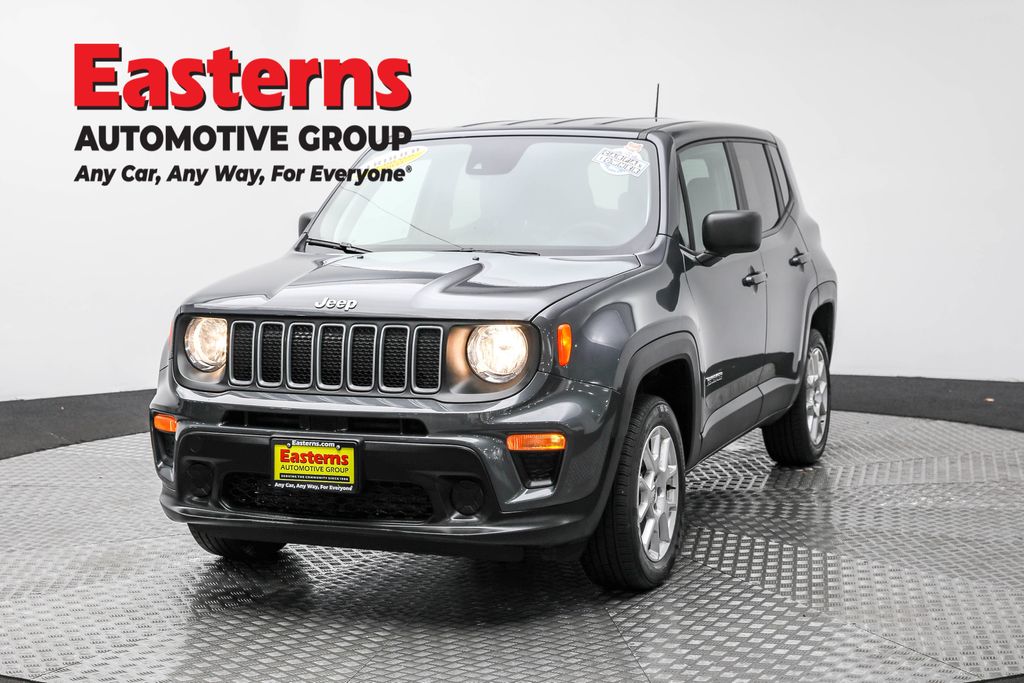 2023 Jeep Renegade Latitude's photo